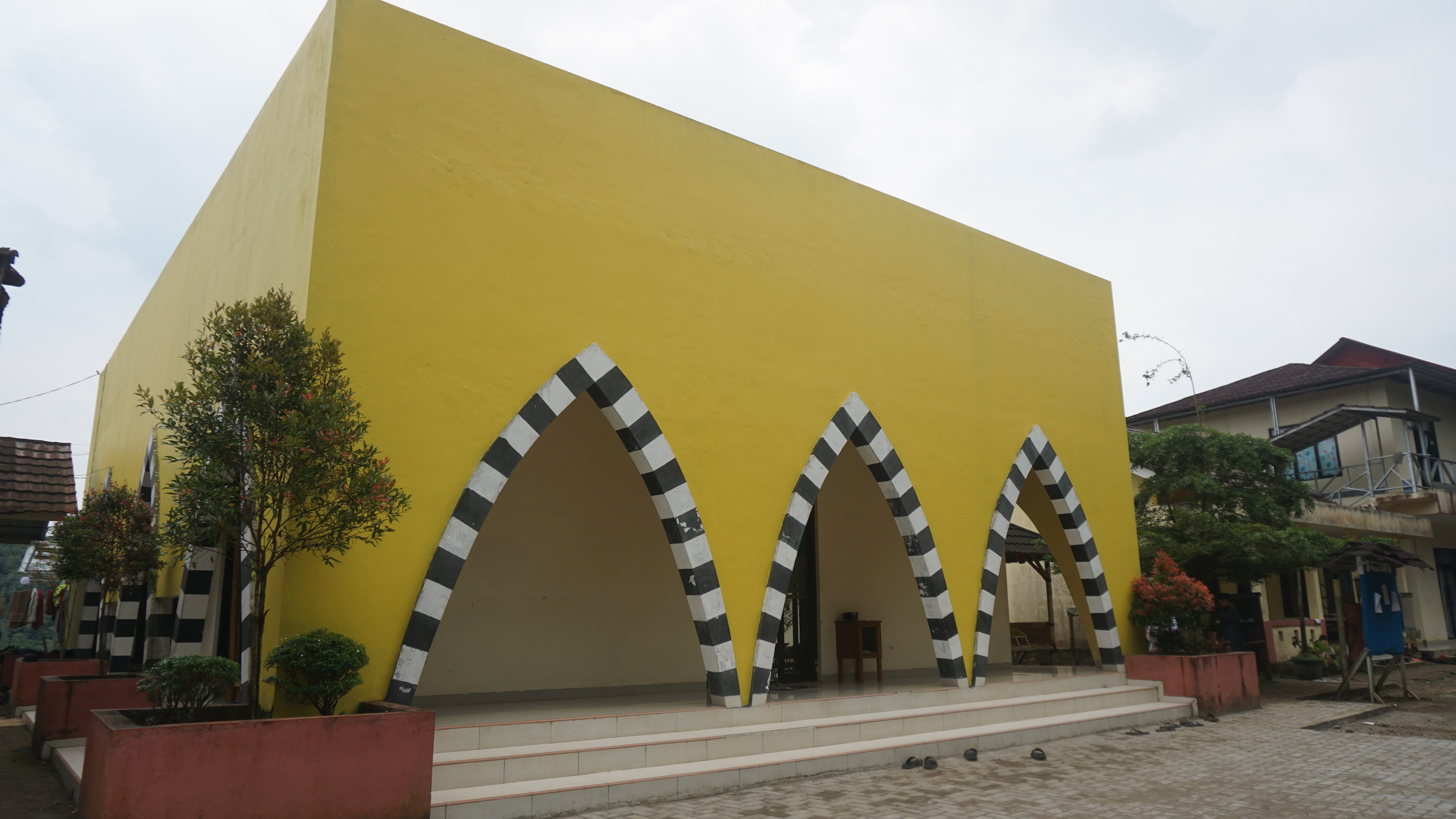 Pesantren Tahfizh Madinah Qur’an